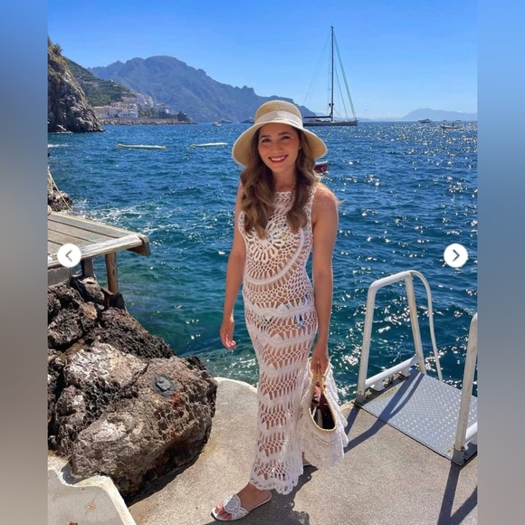 VENUS Other - VENUS White Crochet Sleeveless Coverup Dress NWOT M/L